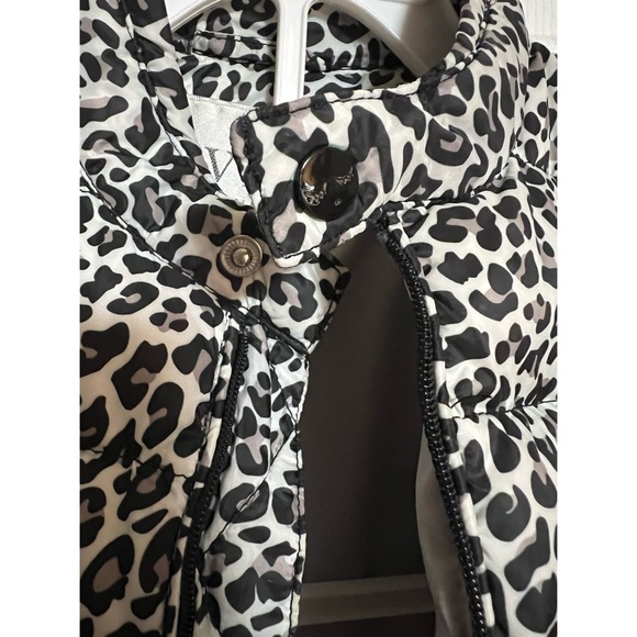 🖤 LIVLY SNOW LEOPARD PUFFER COAT - Picture 3 of 5